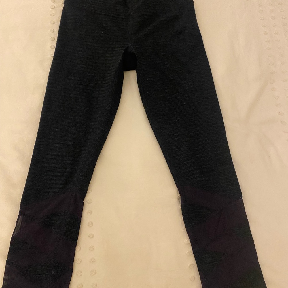 Athleta women’s Navy leggings size XS